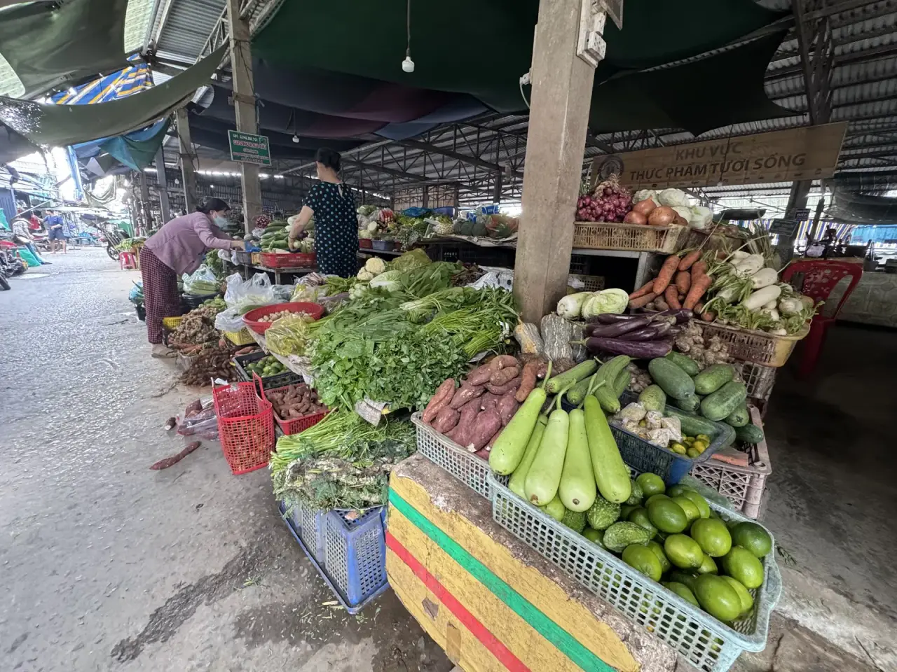 Vegetables at the local My Long market